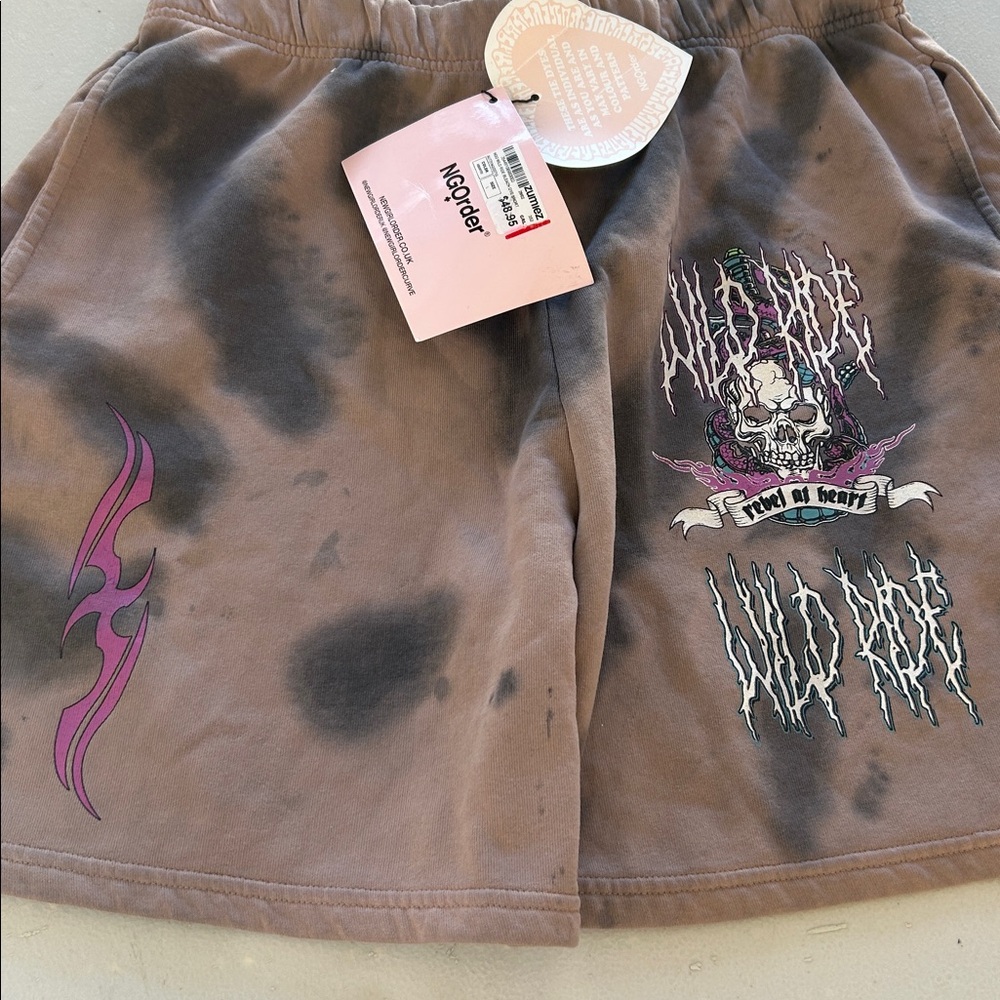 Graphic color assorted 
NGO wild ride bleach dye short